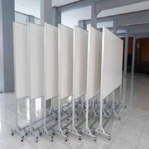 Papan Tulis Whiteboard dengan Kaki Roda (Custom Size)