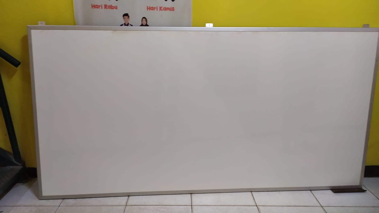 Papan Tulis Whiteboard dengan Kaki Roda (Custom Size) - Gambar 2